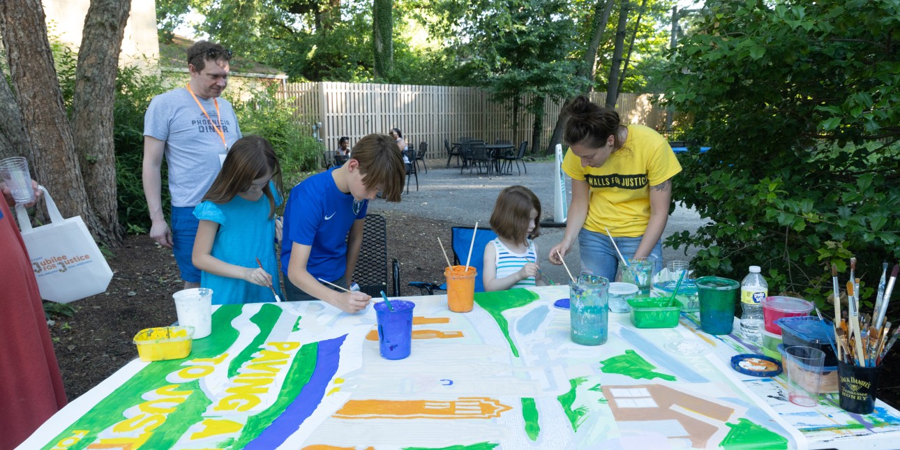 Walls for Justice Celebrates PLA'S 25th Anniversary With a Mural Philadelphia Legal Assistance